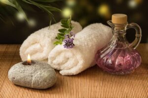 Massageöl, Kerzen - Lesben Massage